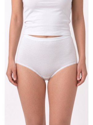 Slip Ella weiss Vorderansicht am Model
