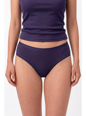 Slip Christine amethyst Vorderansicht am Model