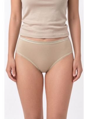 Slip Vera skin Vorderansicht am Model