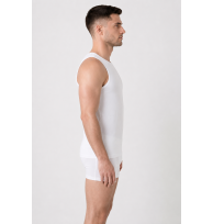 HE Shirt Breiteschulter weiss Seitenansicht am Model