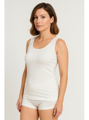 Damen Achselhemd Venus mit breiten Trägern Vorderansicht am Model