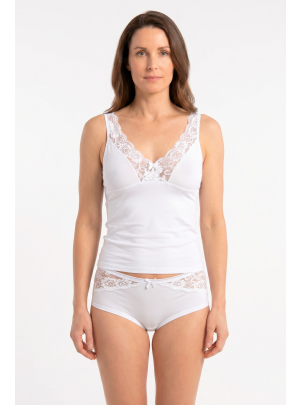 Panty Claudia weiss Vorderansicht am Model